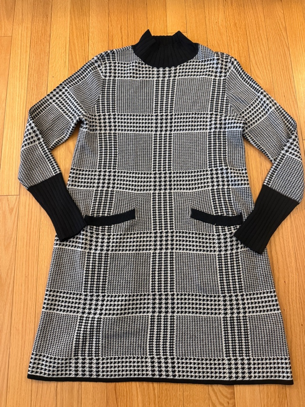 Tribal Black & White Plaid Knit Mock-Neck Long Sleeve Dress